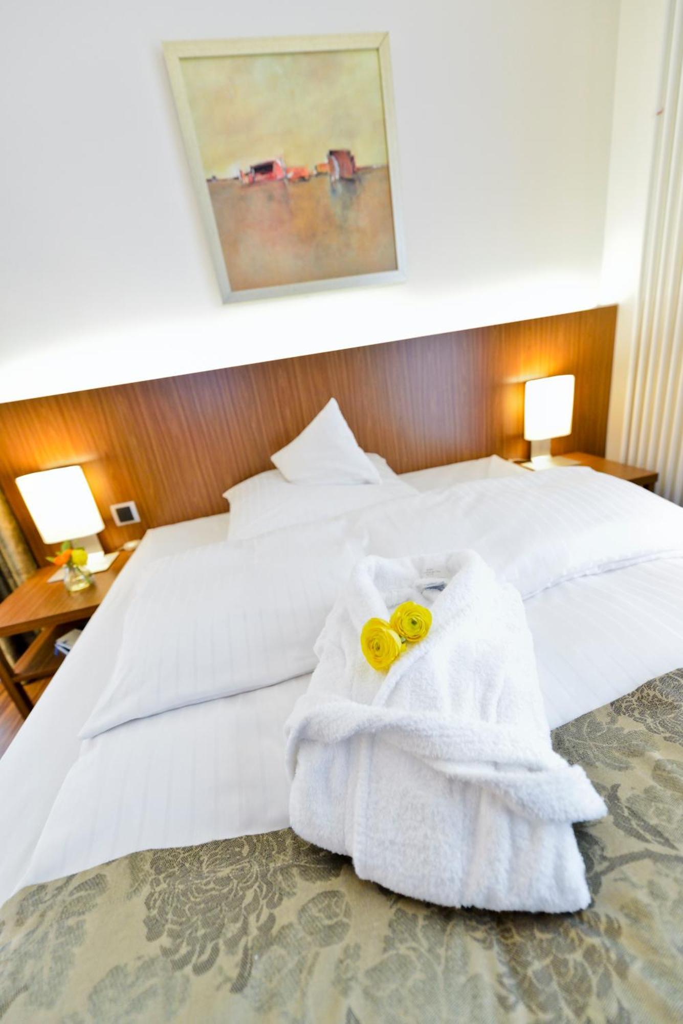 Hotel Klostergarten Kevelaer Ngoại thất bức ảnh